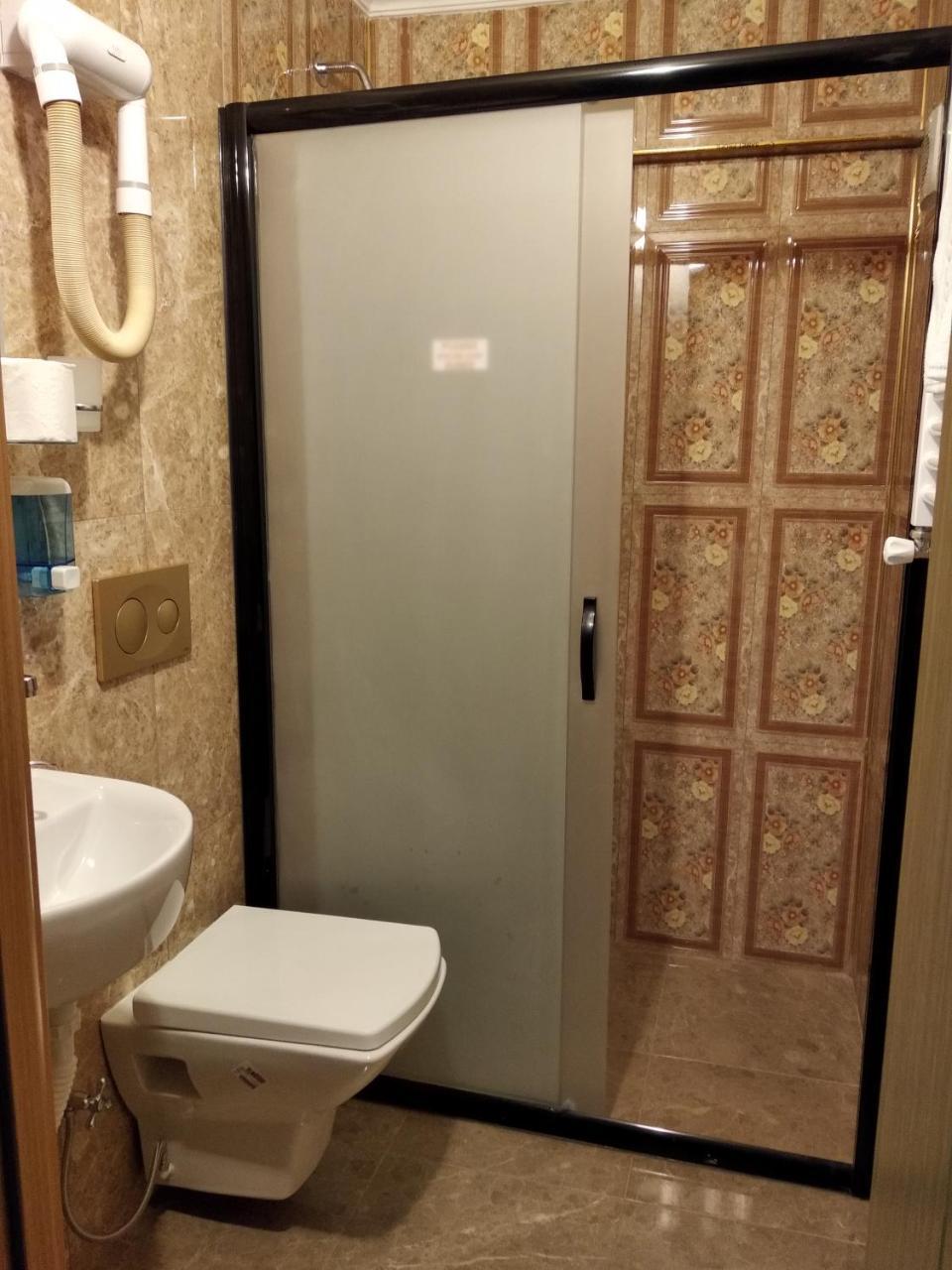 Istanbul City Center Hotel Bagian luar foto
